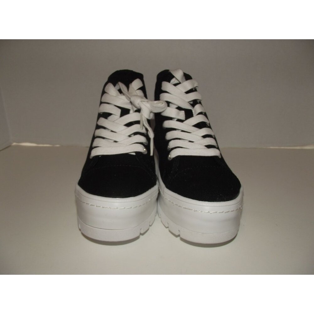 NWOT&B Madden Girl Shadow Platform Sneakers           (19)